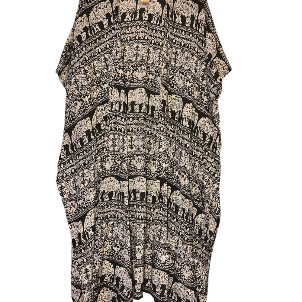 Soft Surroundings Black and White Elephant beach kimono Coverup